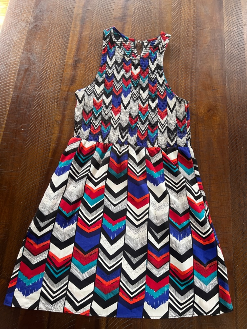 Like🆕 DOLCE VITA Chevron Print Sleeveless Fit-and-Flare Dress - (Medium) - Picture 6 of 8